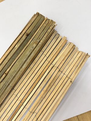 Rolo de tela de privacidade de vedação de bambu dividido durável para paisagismo exterior e decoração de pátio
