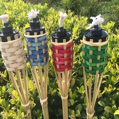 Gramado de bambu natural impermeável do jardim de Tiki Torches For Patio Yard do Rattan da tocha