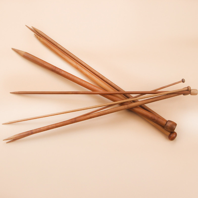 12Pcs ajustou agulhas de confecção de malhas de bambu claras da circular escolhe a confecção de malhas aguçado para a confecção de malhas feito a mão de DIY