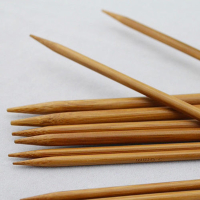 O ponto dobro carbonizou as agulhas de confecção de malhas circulares de bambu para a camiseta das peúgas