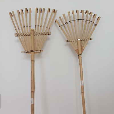 Grade Rustless feito a mão de 11 ancinhos de jardim do ancinho de bambu do dente 145cm
