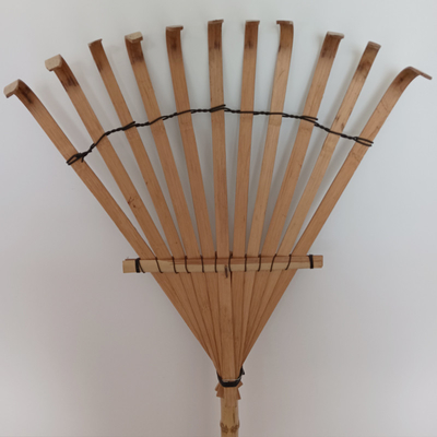 Grade Rustless feito a mão de 11 ancinhos de jardim do ancinho de bambu do dente 145cm