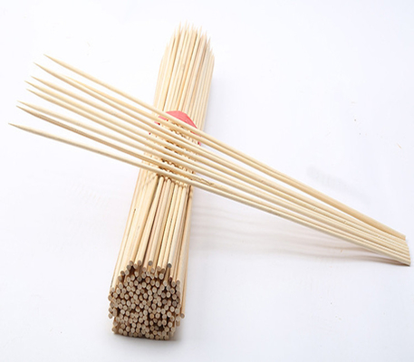 o bambu longo do assado de 40cm cola os espetos de bambu do grande ASSADO