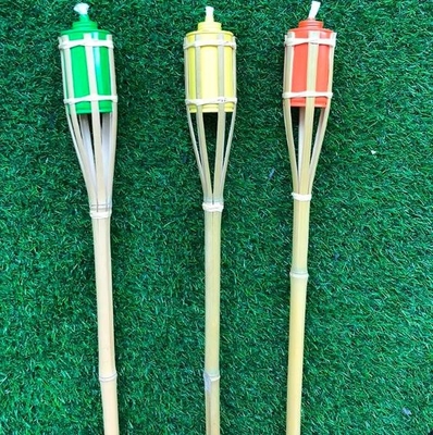 Gramado de bambu natural impermeável do jardim de Tiki Torches For Patio Yard do Rattan da tocha