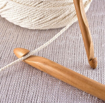8 partes as agulhas de crochê de bambu de madeira de 1mm a de 2.75mm ajustaram agulhas de confecção de malhas Handcrafted