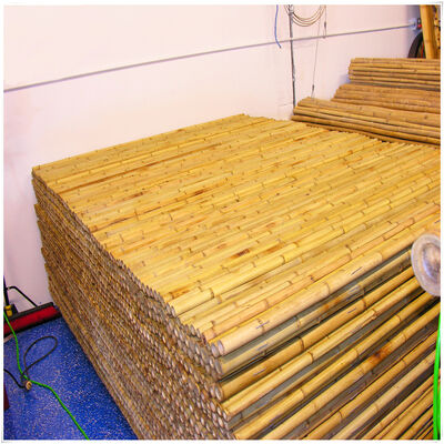 Rolo de cerca de bambu natural à prova d'água e durável para jardim e paisagismo