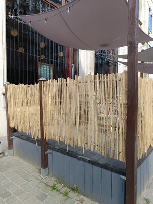 Rolo de tela de privacidade de vedação de bambu dividido durável para paisagismo exterior e decoração de pátio