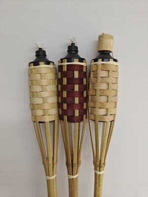 Tocha de bambu para jardim: iluminação paisagística externa elegante, segura e ecológica